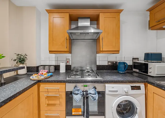 Harbour Mews Stylish 4br House By Altoluxo Short Lets & Serviced With Free Wifi & Parking Holiday home Bristol