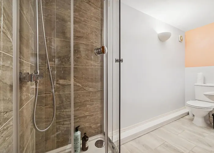 Harbour Mews Stylish 4br House By Altoluxo Short Lets & Serviced With Free Wifi & Parking Bristol