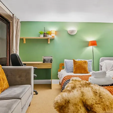 Harbour Mews Stylish 4br House By Altoluxo Short Lets & Serviced With Free Wifi & Parking * בריסטול
