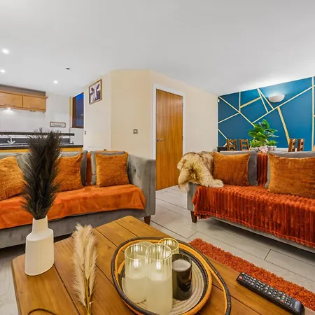 Harbour Mews Stylish 4br House By Altoluxo Short Lets & Serviced With Free Wifi & Parking בית נופש בריסטול