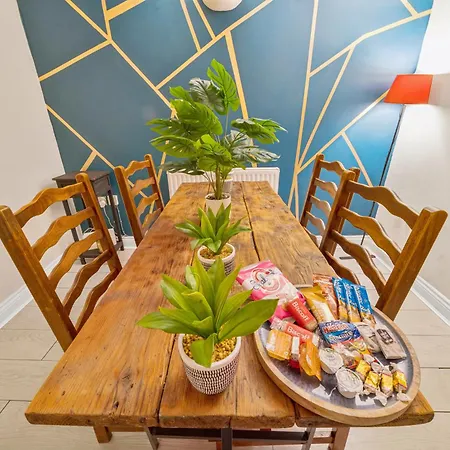 Harbour Mews Stylish 4br House By Altoluxo Short Lets & Serviced With Free Wifi & Parking בית נופש בריסטול