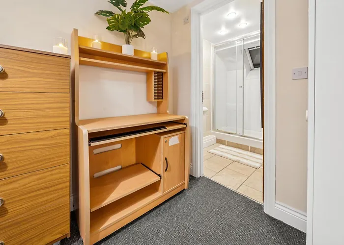 Harbour Mews Stylish 4br House By Altoluxo Short Lets & Serviced With Free Wifi & Parking Будинок відпочинку *