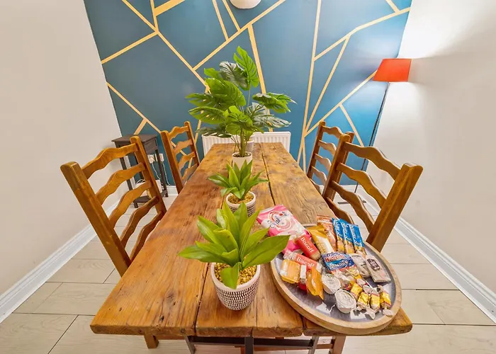 Harbour Mews Stylish 4br House By Altoluxo Short Lets & Serviced With Free Wifi & Parking Будинок відпочинку Бристоль